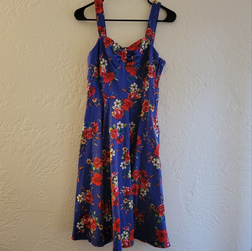 Hearts & Roses Floeal Dress Size 8
